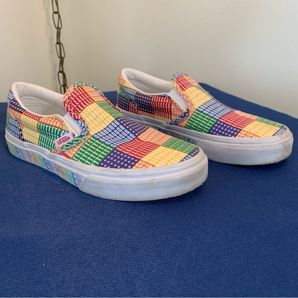 Vans Unisex Rainbow Pride Classic Slip-On Sneakers - Picture 5 of 11
